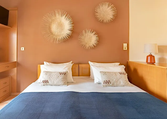 Lidra Rooms